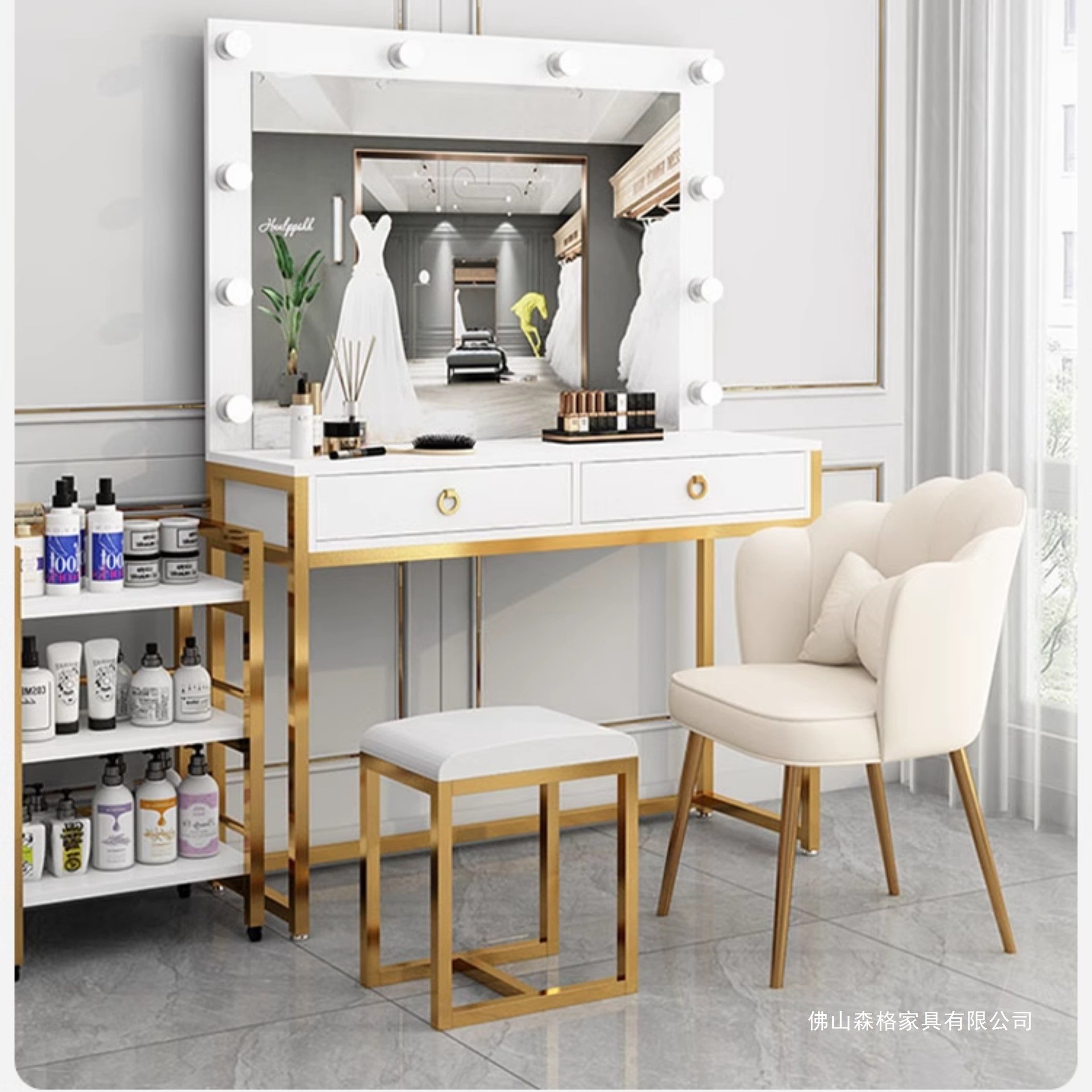 Cômoda de estúdio com espelho  - Beauty Makeup School avaliação e preço